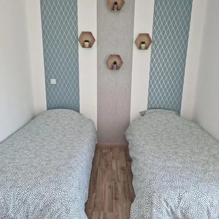 Nyaraló Familiale Near Beaches *