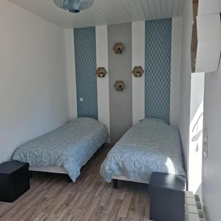 Familiale Near Beaches Nyaraló *