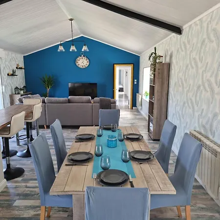 Familiale Near Beaches Дом отдыха *